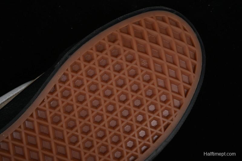 Vans Classics Knu Skool Retro Chunky Tongue Skate Shoes in Black/Brown - VN000CP6BXC