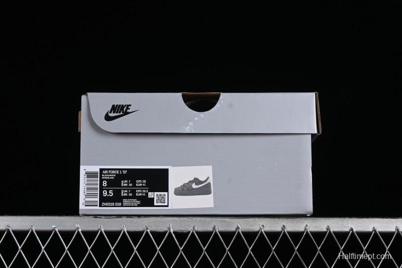 Nike Air Force 1 '07 Low Classic Lace-Up Casual Sneakers in Black & White - ZH0316-018
