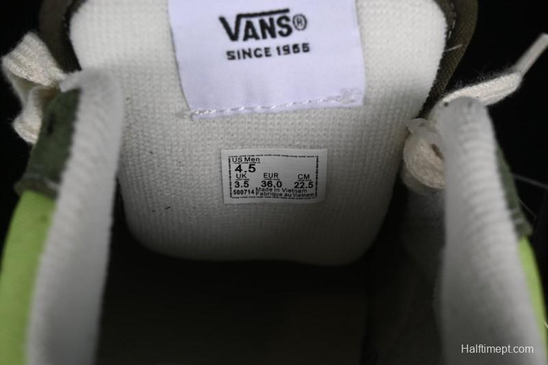 Vans Chukka Push Low-Top Skate Shoes with Slip-Resistant Sole in Apple Green - VN0008ZE08P