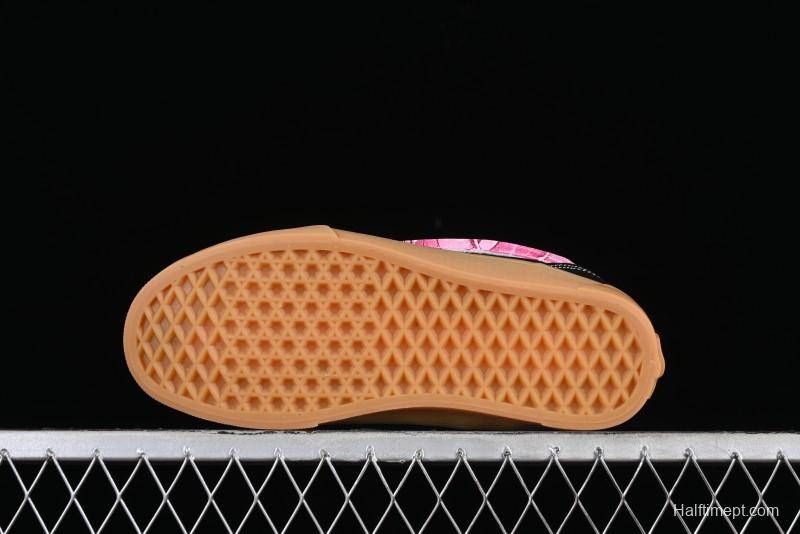 Vans Classics Knu Skool Vulcanized Skate Shoes in Black & Pink - VN0014QC0BV