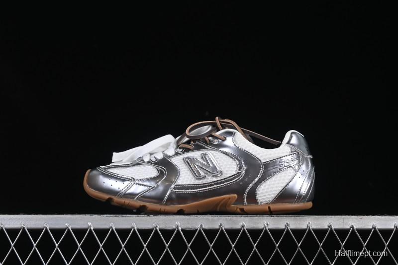 New Balance 530 Metallic Silver Sneakers – Stylish & Sporty Design