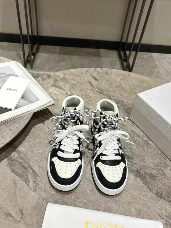 2025 Women Dior Black White Leather Sneakers KFY00340