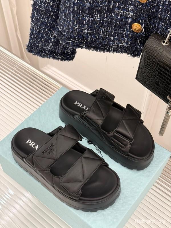 2025 Women Prada Black Leather Slippers