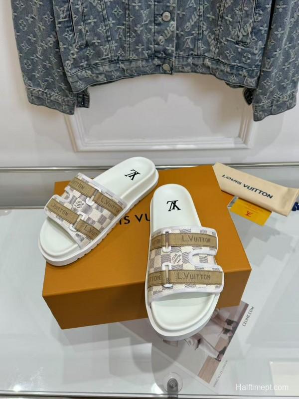 2025 Louis Vuitton White Beige Textile Slippers LY