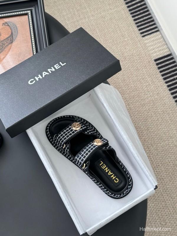 2025 Women Chanel Black White Leather Sandals LY00310