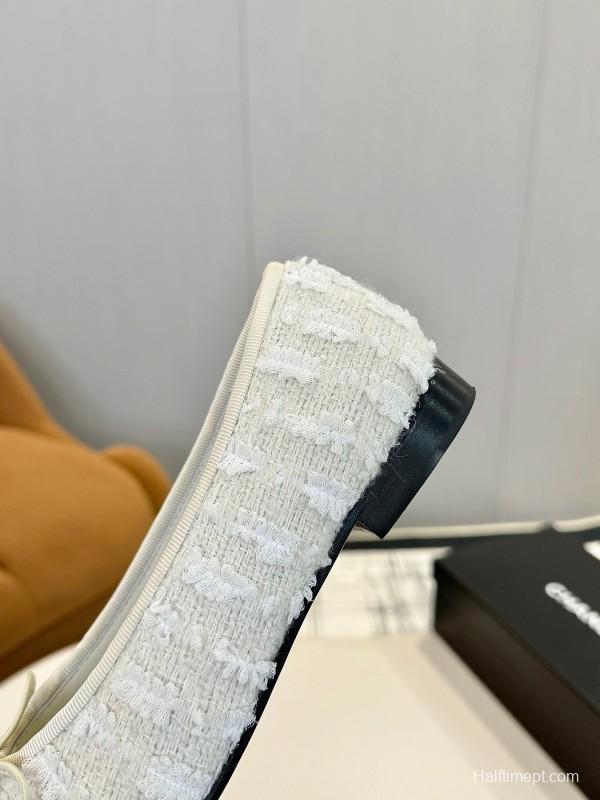 2025 Women Chanel White Black Lambskin Ballet Flats