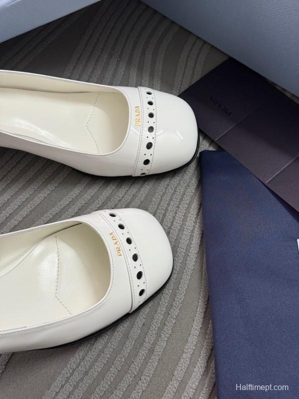 2025 Women Prada White Leather Loafers KFY00300