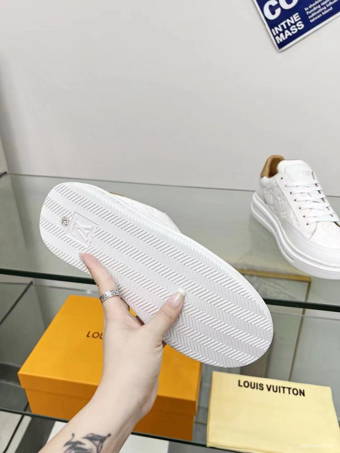 2024 Unisex Louis Vuitton White Beige Leather Sneakers Maxi Damier MJ00330