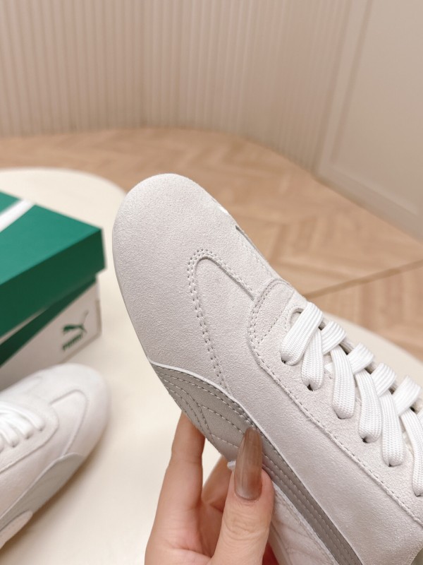 2025 Women PUMA White Suede Sneakers LY00280