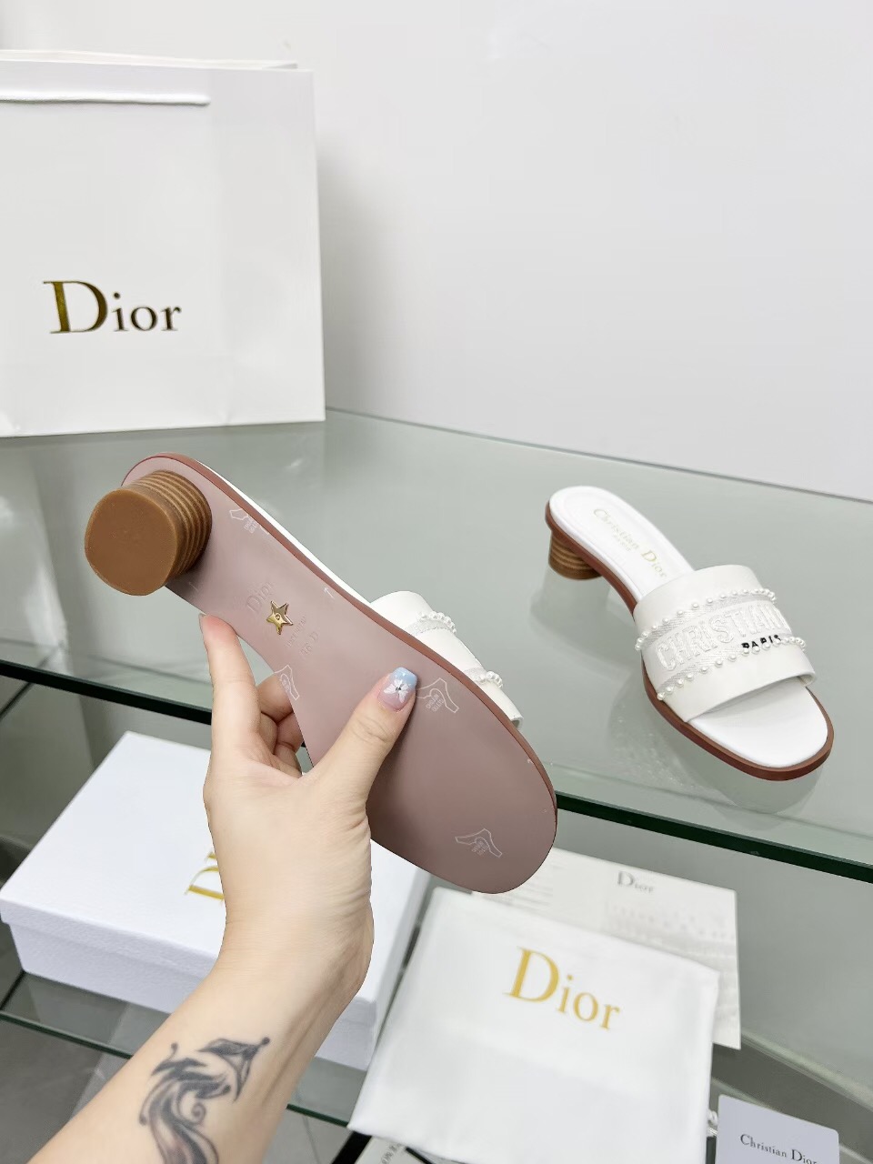2025 Women Dior White Leather Mules Embroidered LY00210