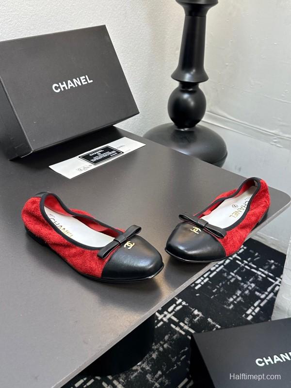 2025 Women CHANEL Red And Black Lambskin Ballet Flats Classic Bow Detail CC Logo LY00360(F)