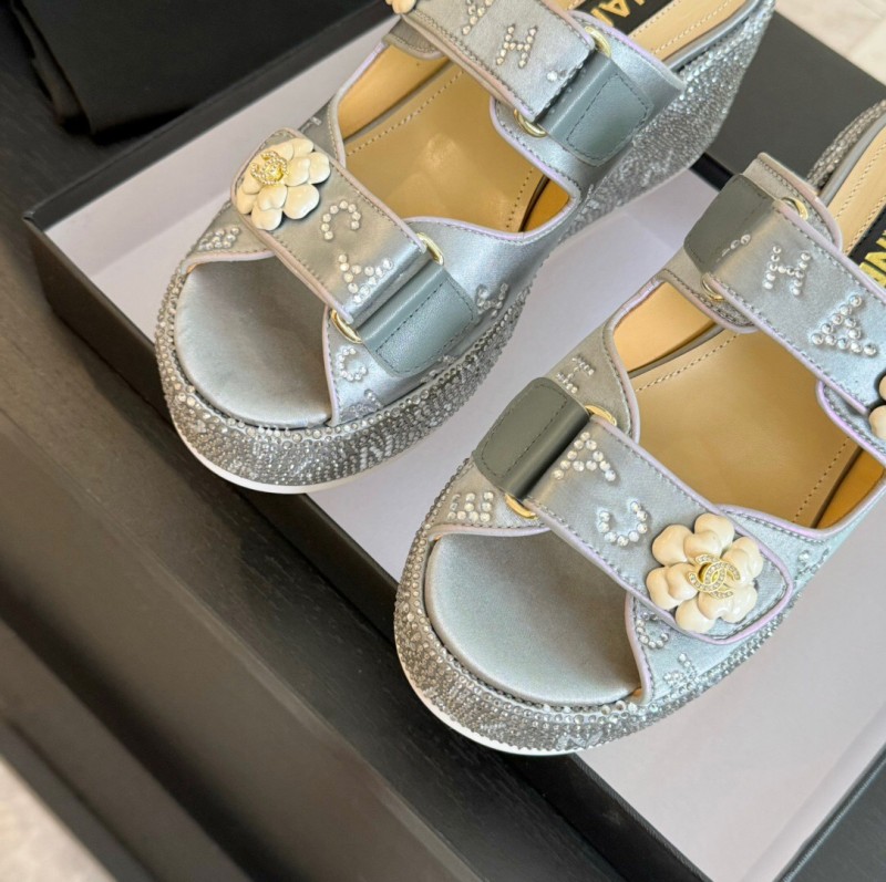 2025 Women Chanel Grey Leather Slippers Flower LY00330
