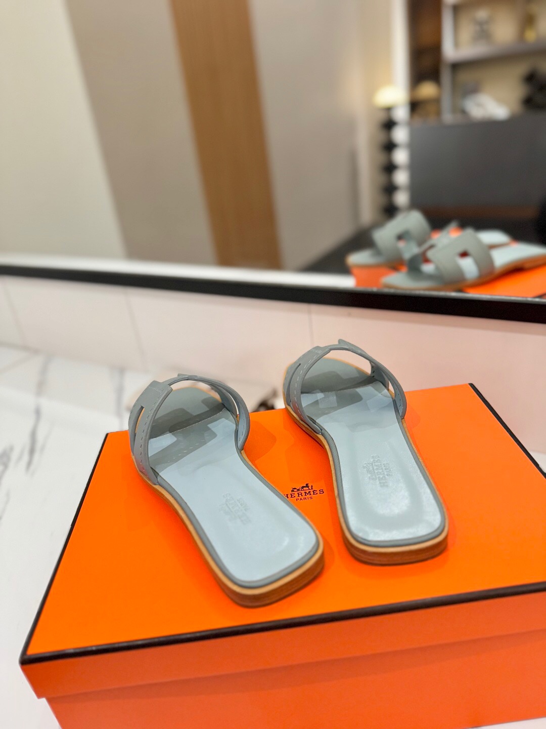 2025 Women Hermès Gray Leather Slippers H Style