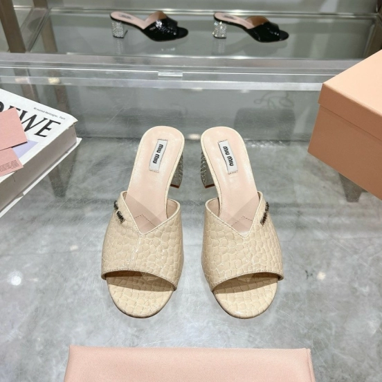 2025 Women Miu Miu Beige Crocodile Embossed Leather Heeled Mules