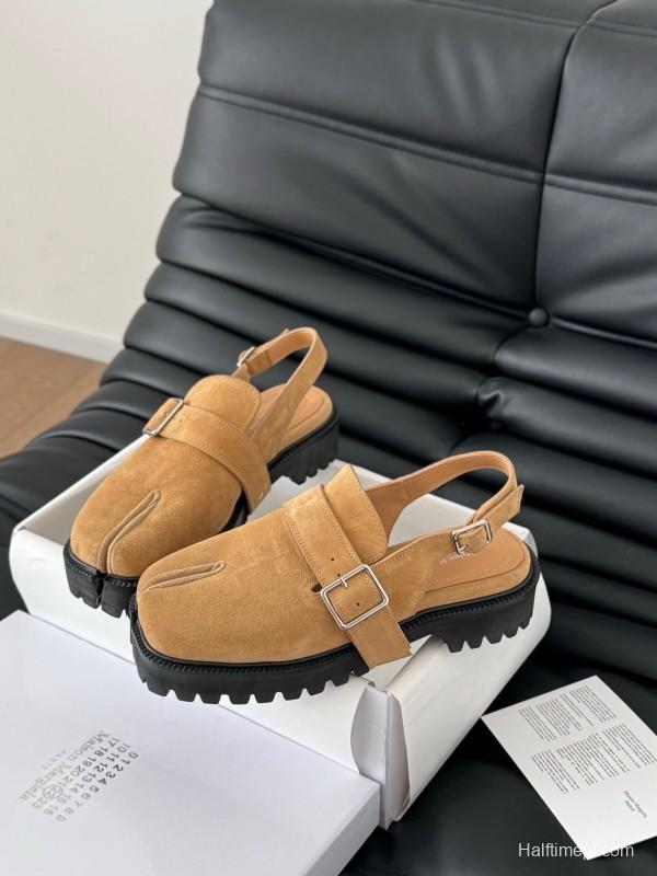 2025 Women MM6 Tan Suede Slingback Split-toe Shoes KFY00310