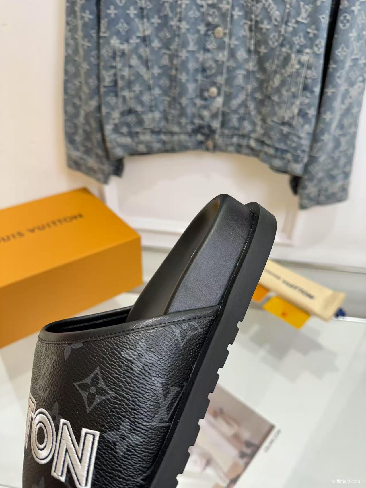 2025 Slippers Louis Vuitton Black Leather Slippers LY