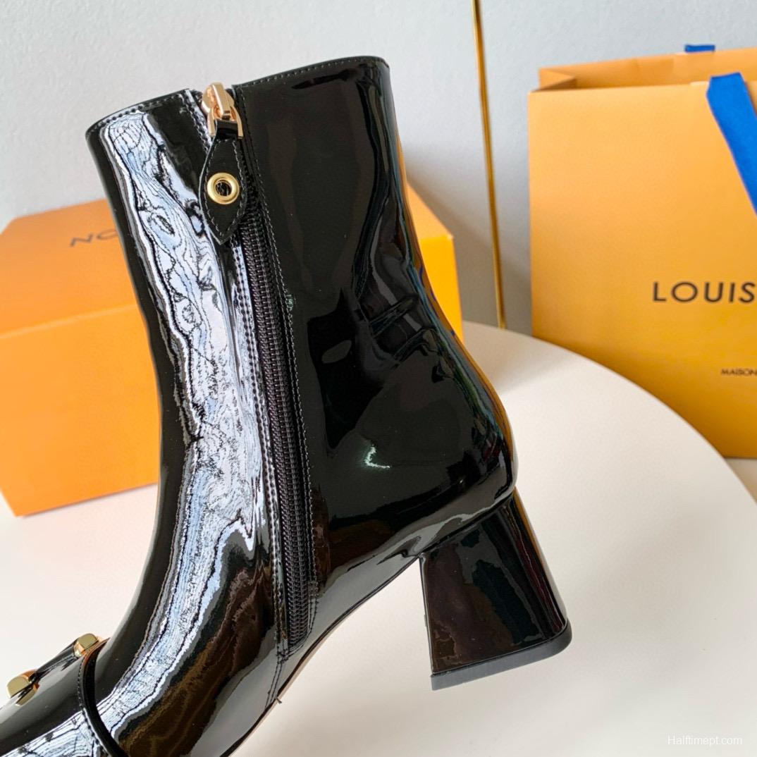 2024 Women Louis Vuitton Black Patent Leather Ankle Boots MJ00420