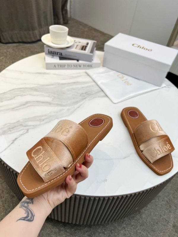 2025 Women Chloé Brown Leather Slippers LY00200