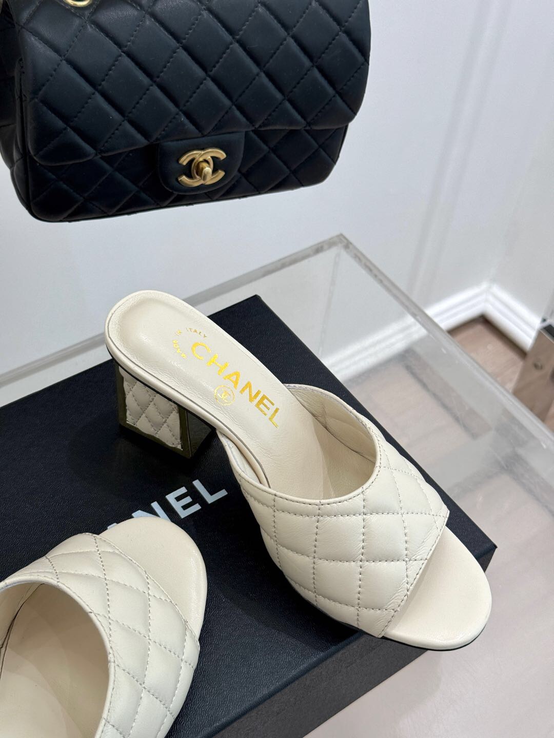 2025 Women Chanel White Lambskin High Heel Slippers Quilted KFY00260