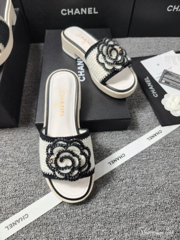 2025 Slippers Chanel Black White Fabric Camellia LY00000