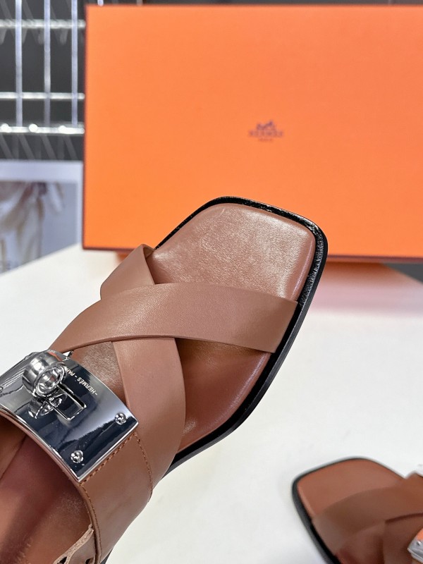 2025 Women Hermès Brown White Calfskin Leather Sandals Metal Hardware KFY00300