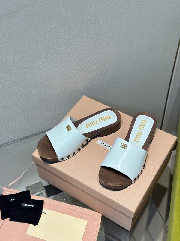 2025 Women Miumiu White Leather Slippers