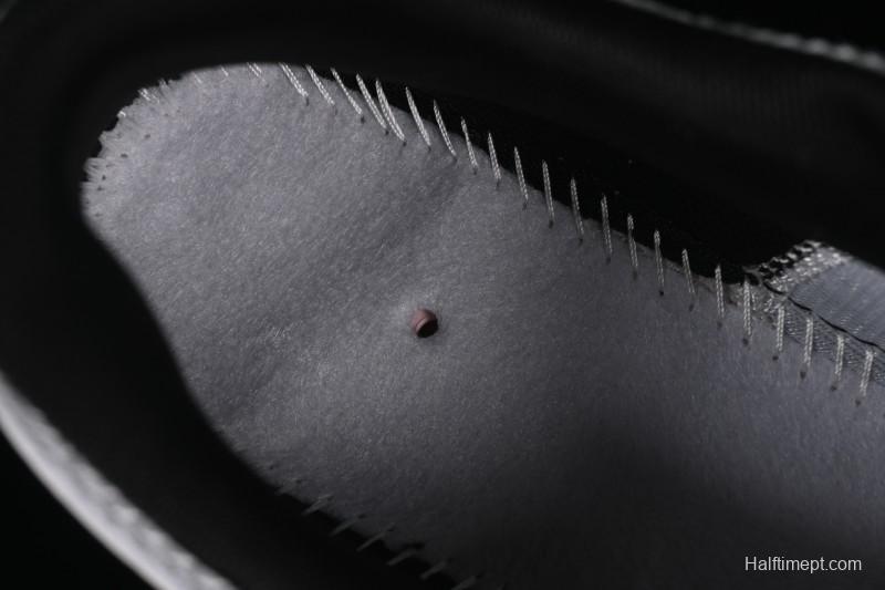 Nike Zoom Vomero 5 Retro Casual Running Shoes with Lightweight Cushioning - HF1877-001