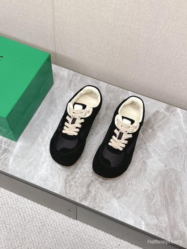 2025 Unisex Bottega Veneta Black Nylon Suede Sneakers KFY00290