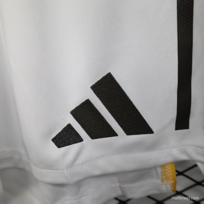 Player Version 25/26 Real Madrid Home Shorts