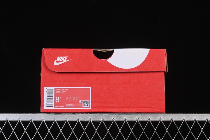 Nike Air Max Plus Retro Running Shoes with Air Cushion Technology - 604133-050