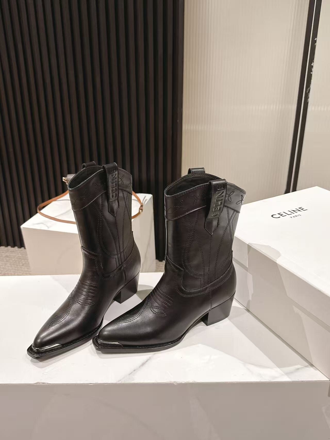 CELINE Fashion Boots Retro Style with Arch de Triomphe Logo - LY00440