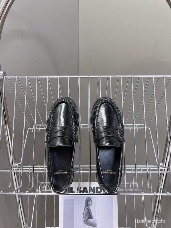 Saint Laurent 2025/SS Classic Loafer Flats - KFY00350