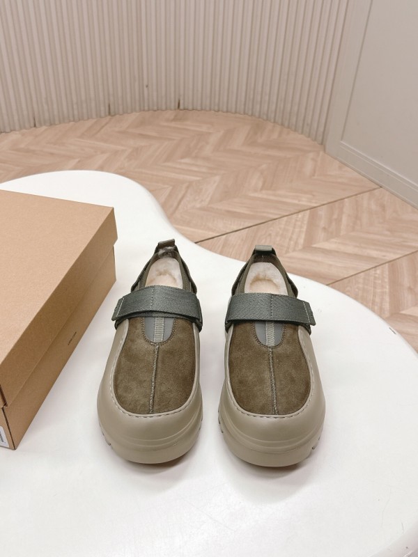 UGG 2025 SS New Wool Shoes with Lightweight EVA Sole and Water-Resistant Suede - KFY00260