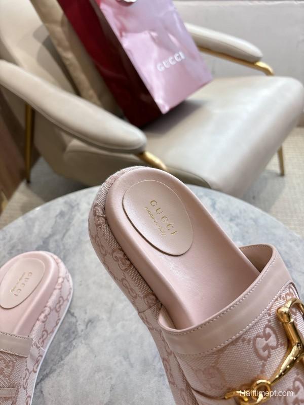 Gucci 8356-8 Women's Sandals with Horsebit Buckle Detail