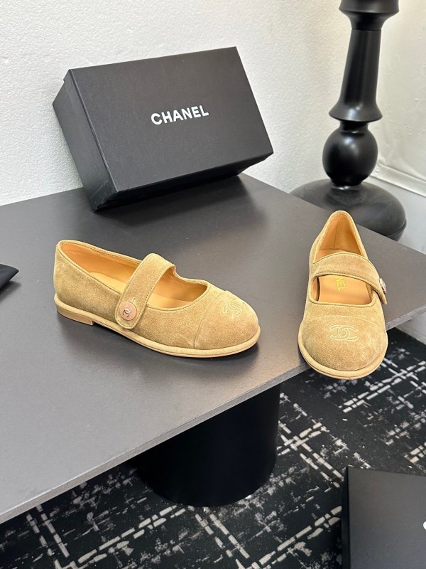 Chanel Quilted Flats Slip-On Mules - KFY00280