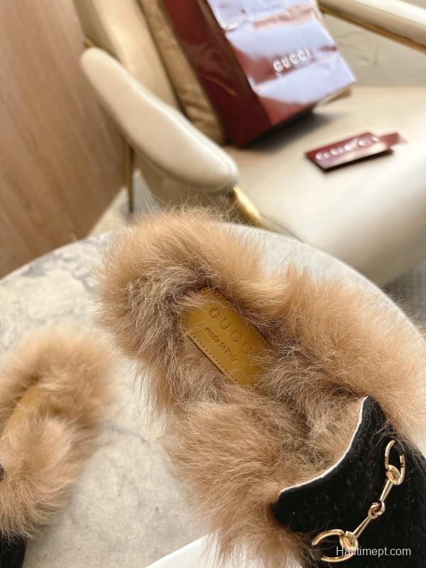 Gucci Fur Mule with Double G Pattern and Horsebit Detail - LY00340