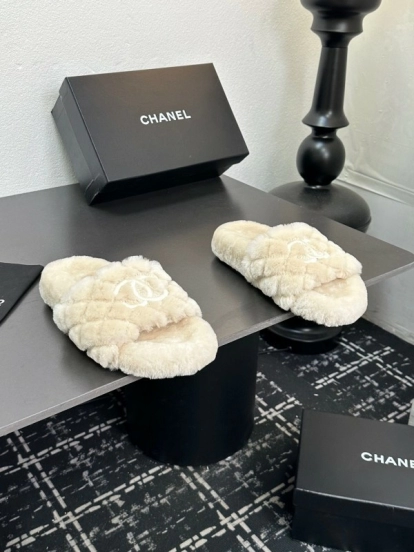 Chanel 2025 SS Classic Fluffy Slippers - LY00250