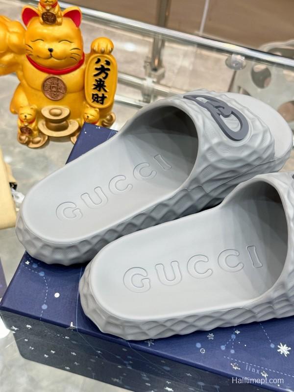 Gucci Lido Interlocking G Textured Rubber Sandals for Men - AS00170