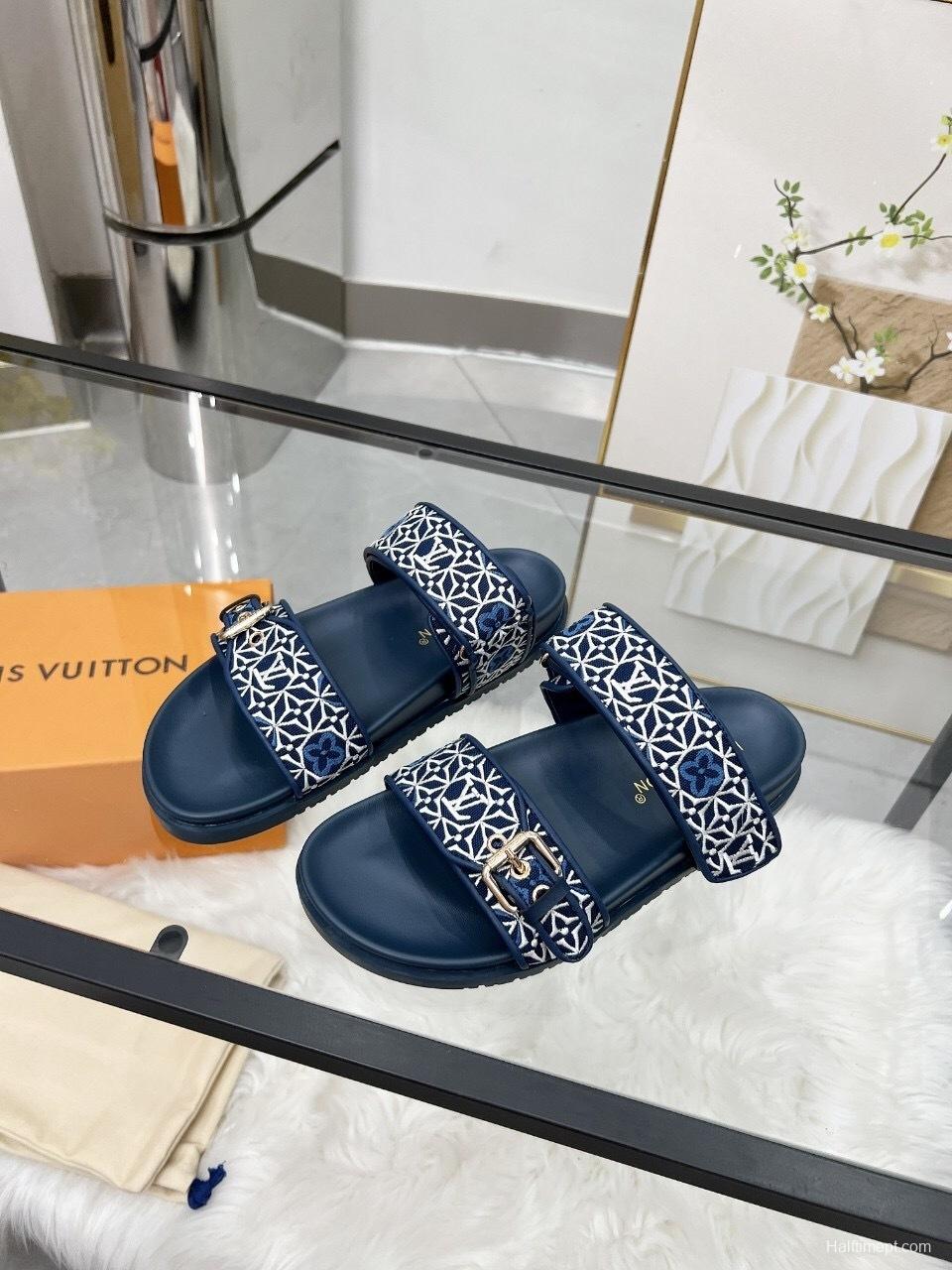 Louis Vuitton Spring/Summer 2025 New Slippers with Embroidered Design and 4cm Platform - LY00250