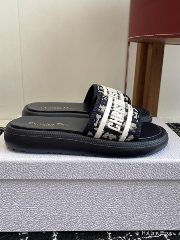 Dior Spring Summer 2025 Latest Ultra-Light Foam Sole Beach Sandals - KFY00260