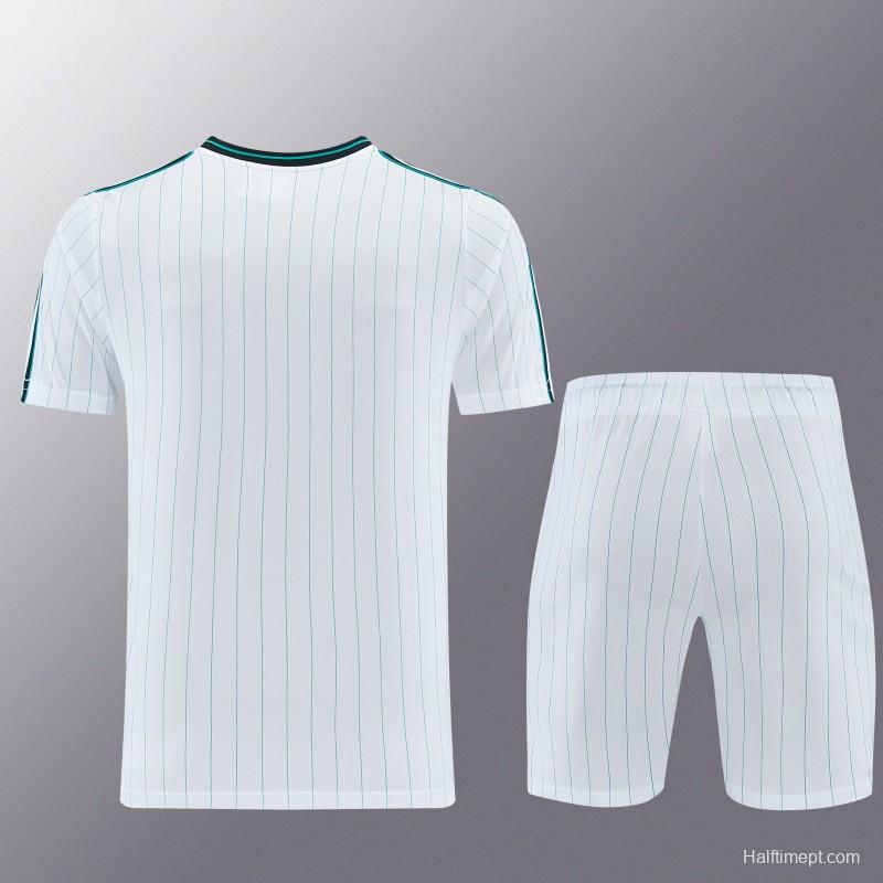 26/27  Liverpool White Short Sleeve+Soccer Shorts
