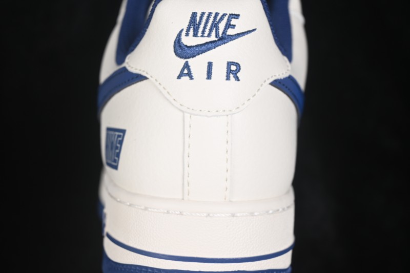 Nike Air Force 1 '07 Low Basketball Shoes with Full-Length Air Cushion - JP8028-075