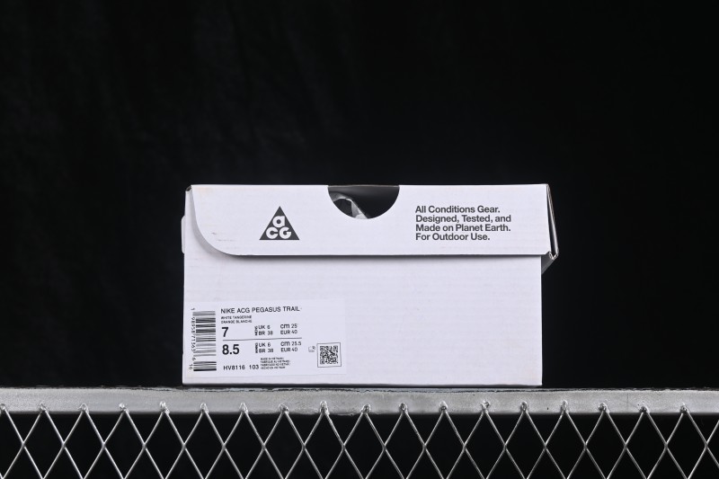Nike ACG Pegasus Trail Cushioned Running Shoes with Breathable Mesh - HV8116-103