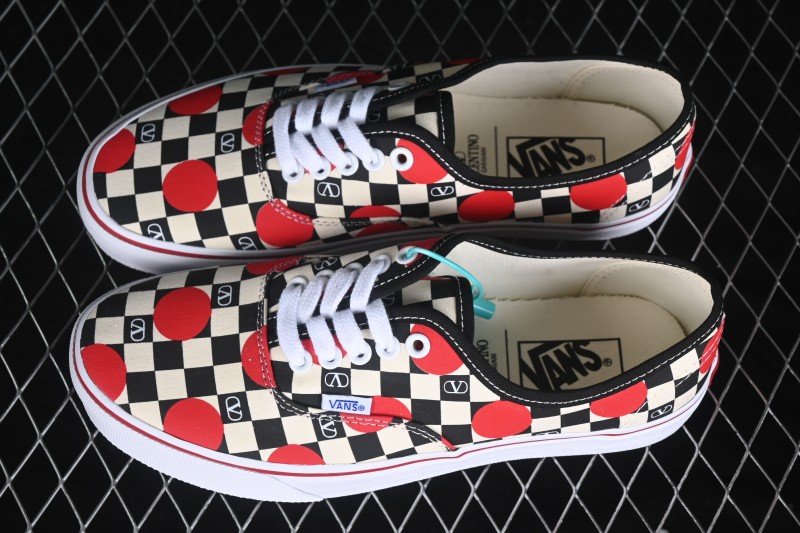 Vans Old Skool Low Top Casual Skateboarding Shoes - 7W0S0ND8WHXBAG
