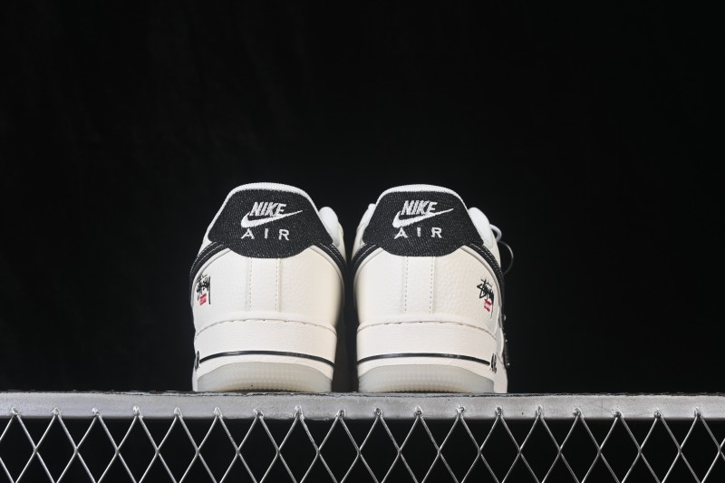 Nike Air Force 1 '07 Low Retro Basketball Shoes with Full-Length Air Cushion - DN9688-105