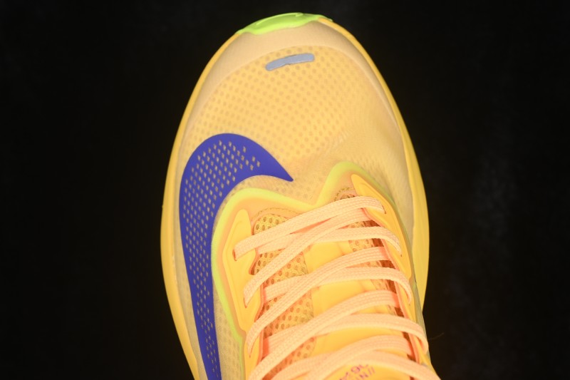 Nike Zoom Fly 6 Running Shoes with Flyknit Upper and Carbon Fiber Plate - FN8455-800