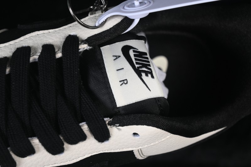Nike Air Force 1 '07 Low Basketball Shoes with Black and White Contrast Design - BK1916-005