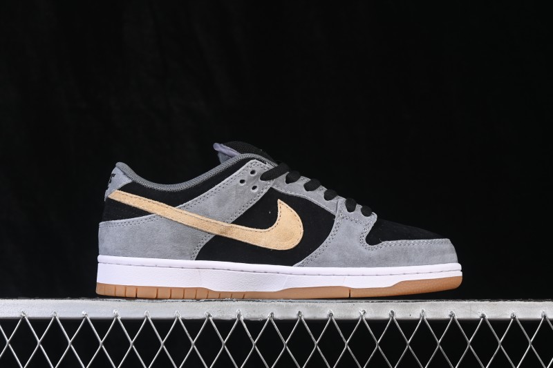 Nike SB Dunk Low Skateboarding Shoes with Cushioned Collar - BQ6817-204