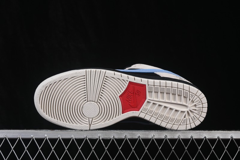 Nike SB Dunk Low Skateboarding Shoes with Cushioned Collar - FZ5645-100
