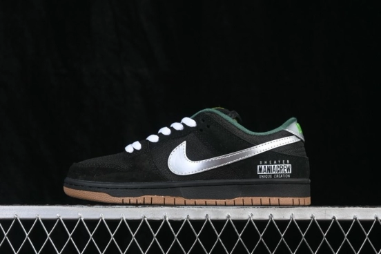 Nike SB Dunk Low Skateboarding Shoes with Cushioned Collar and Premium Leather - FQ7585-200